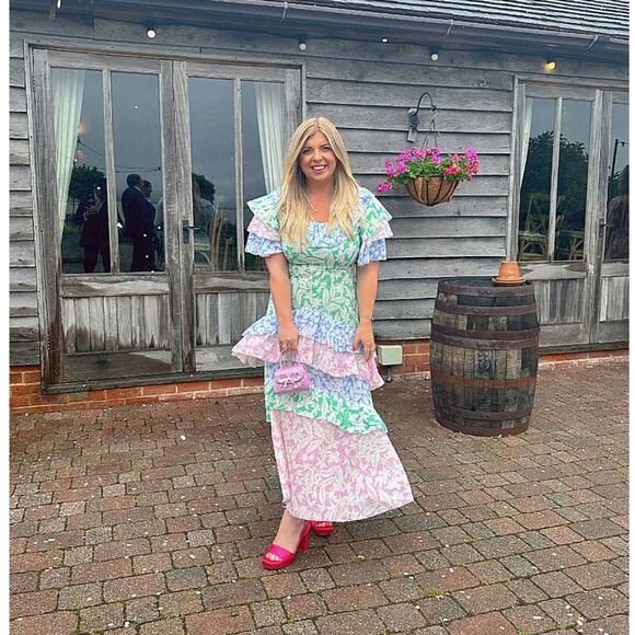 Blogger Fav Rixo Benita Printed Dress worn by Ana Cruz Kayne in Barbie - Picture 4 of 13